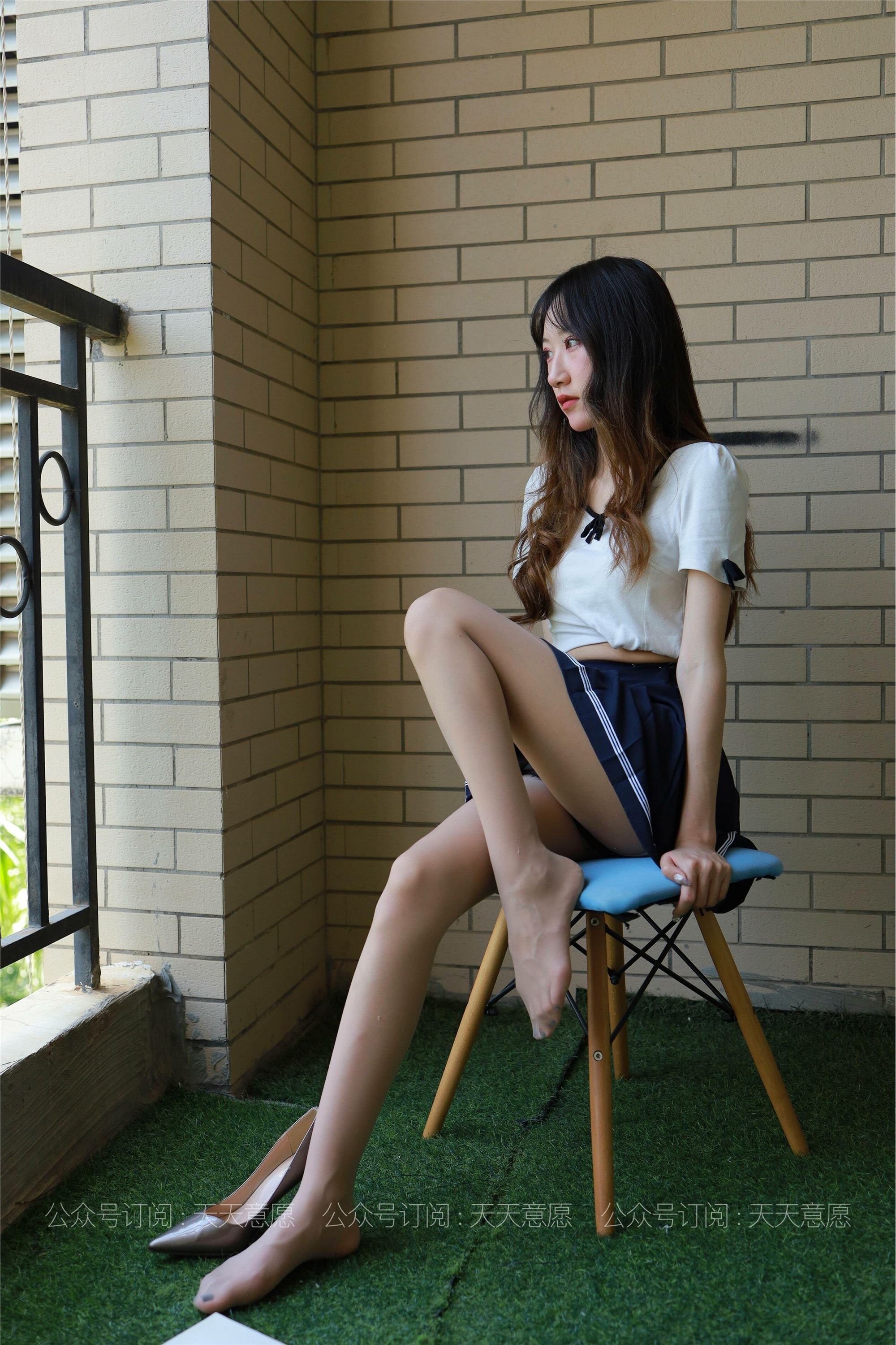 IESS - Model: Yi Yi, Girl with Long Legs